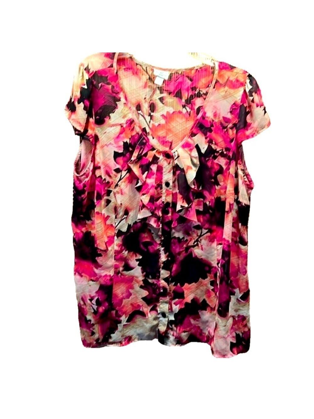 Worthington Floral Top, Size 3X, PTP 25”, L27”, Ruffle Button Front, cap sleeve